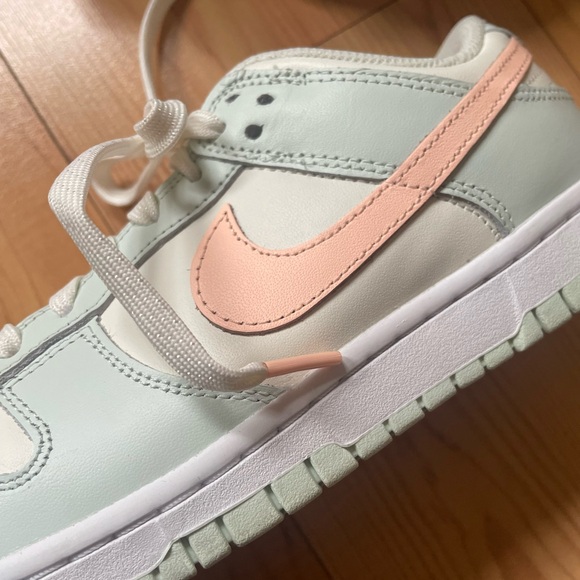 Nike Dunks - Picture 4 of 7